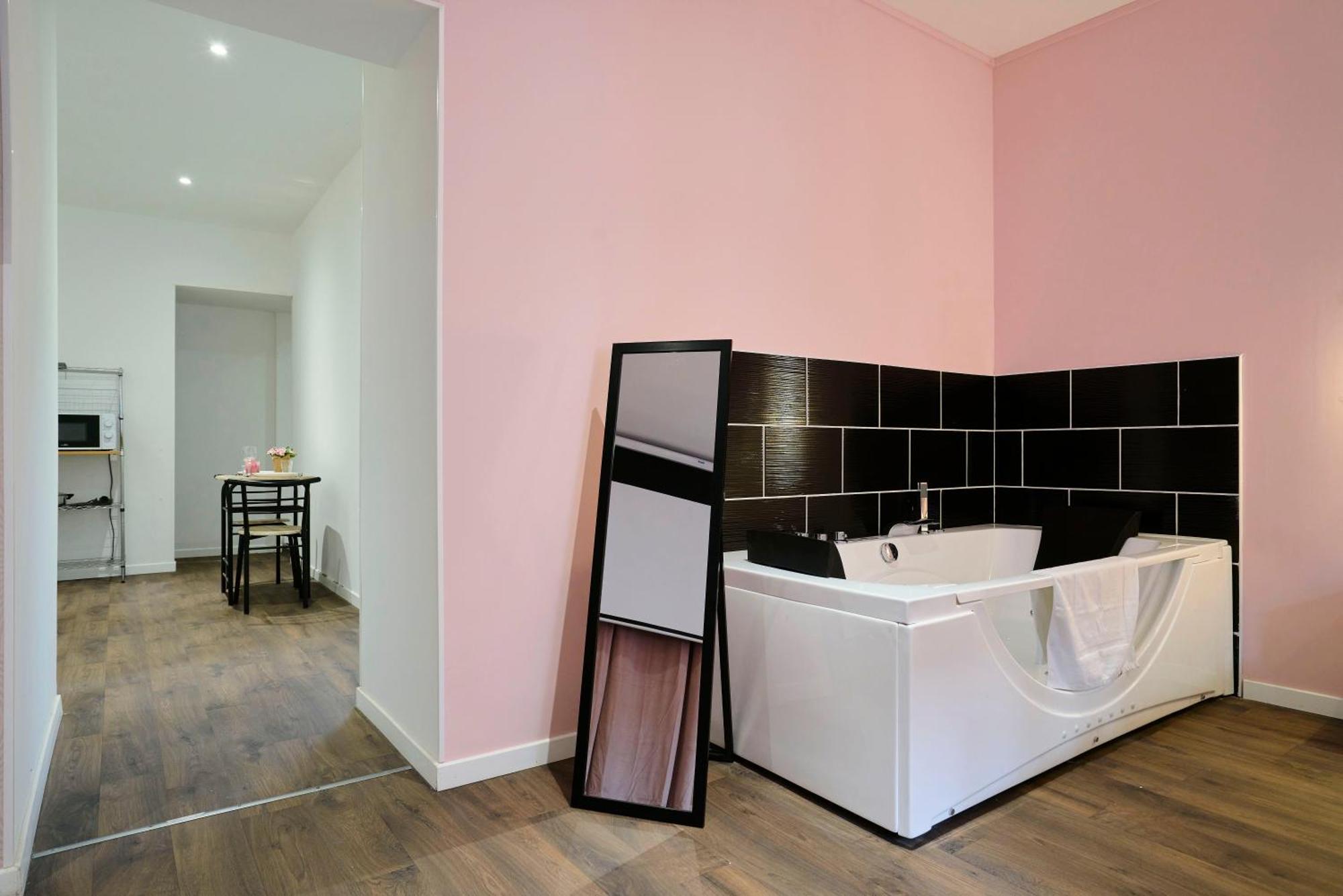 Апартаменты Ng Prestige L Lille L Tourcoing - Bouvines - Balneo & Cuisine Экстерьер фото