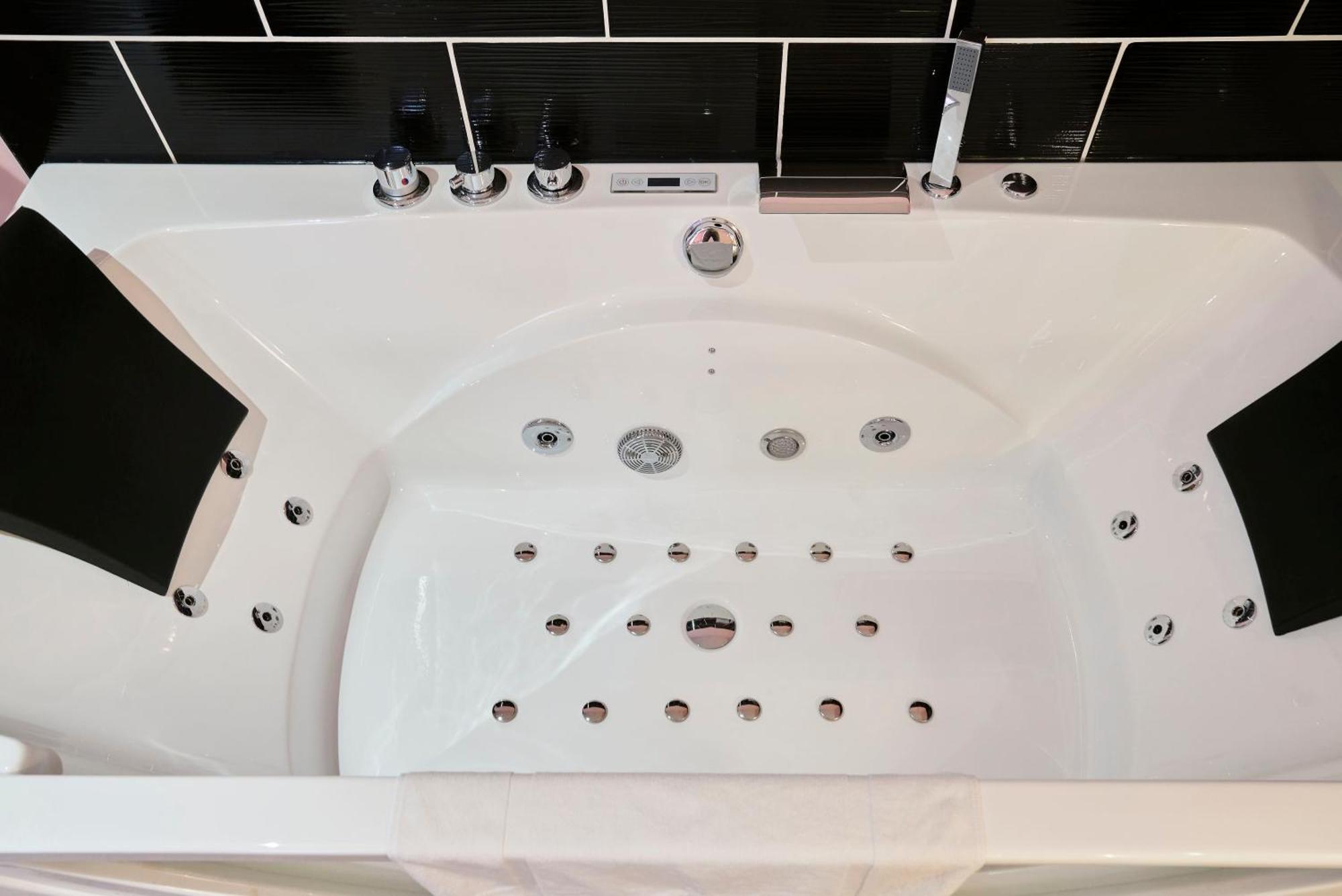 Апартаменты Ng Prestige L Lille L Tourcoing - Bouvines - Balneo & Cuisine Экстерьер фото